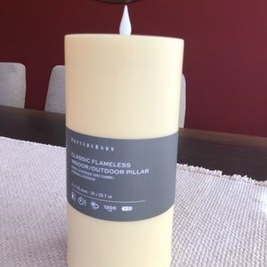 SET of 2 —- Classic Flickering Flameless Indoor/Outdoor Pillar Candles